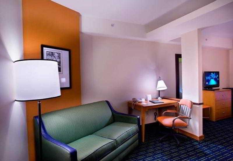 Fairfield Inn And Suites Κλίβελαντ Δωμάτιο φωτογραφία