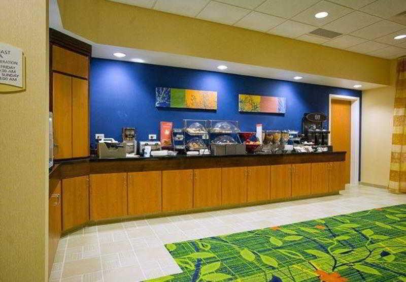 Fairfield Inn And Suites Κλίβελαντ Εστιατόριο φωτογραφία
